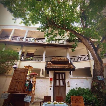 La Maison Verte Hostel Chiang Mai Ngoại thất bức ảnh